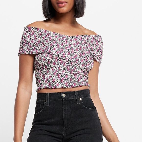 Express FLORAL SMOCKED OFF THE SHOULDER WRAP CROPPED TOP XS - Picture 1 of 4
